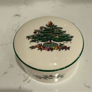 Spode Christmas Tree Round Porcelain Trinket Box W/ Lid 4x4
